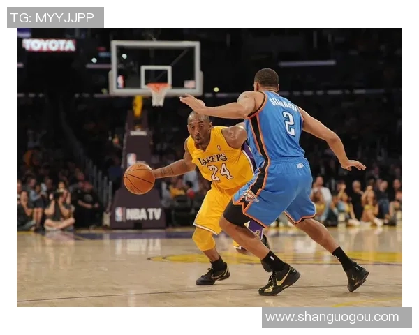 科比与罗斯巅峰对决精彩瞬间回顾视频解析与球技对比